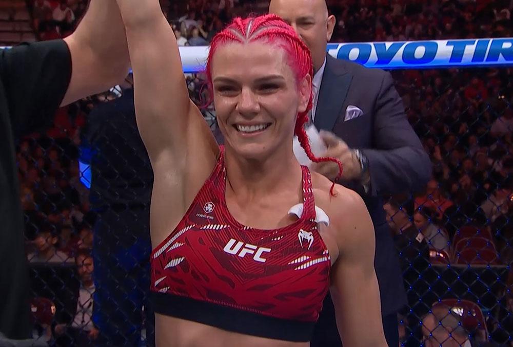 Performance magistrale de Gillian Robertson qui stoppe Marina Rodriguez par TKO | Des Moines Performance magistrale de Gillian Robertson qui stoppe Marina Rodriguez par TKO | Des Moines