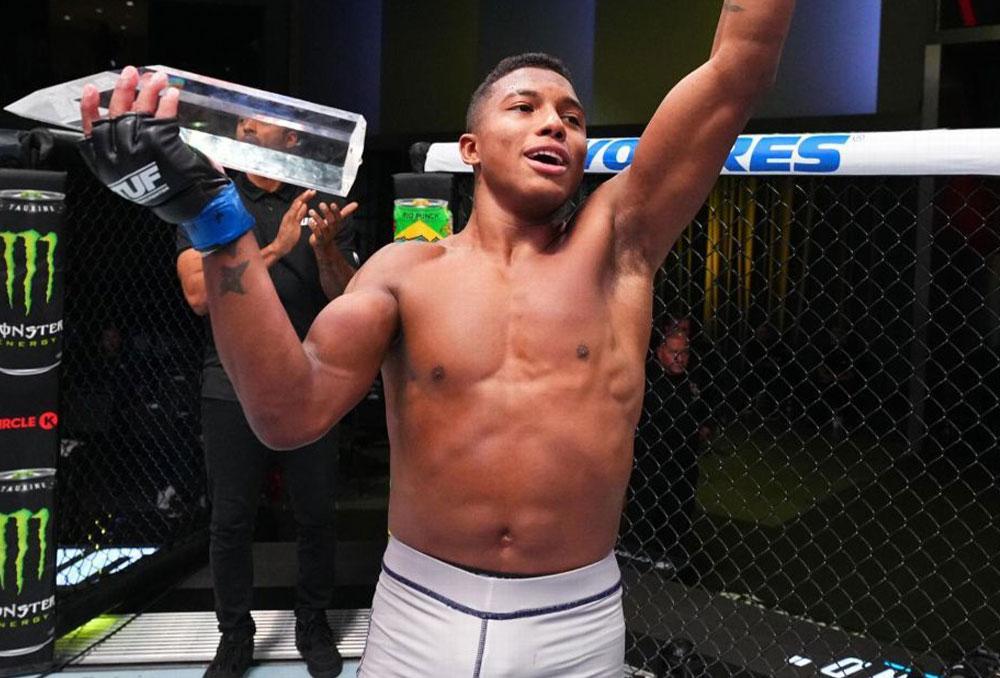 UFC Vegas 106 : Sodiq Yusuff affronte le prometteur Mairon Santos dans un duel stratégique en poids léger UFC Vegas 106 : Sodiq Yusuff affronte le prometteur Mairon Santos dans un duel stratégique en poids léger