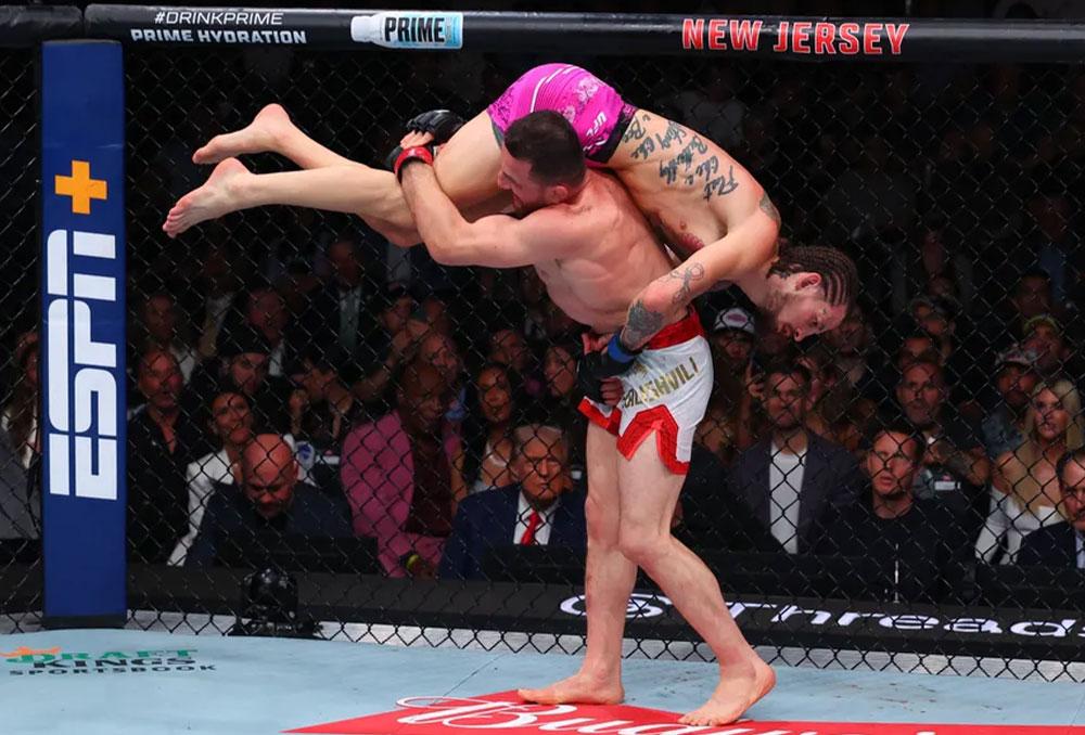 UFC 316 - Merab Dvalishvili confirme sa suprématie en soumettant O’Malley au 3e round | Newark UFC 316 - Merab Dvalishvili confirme sa suprématie en soumettant O’Malley au 3e round | Newark