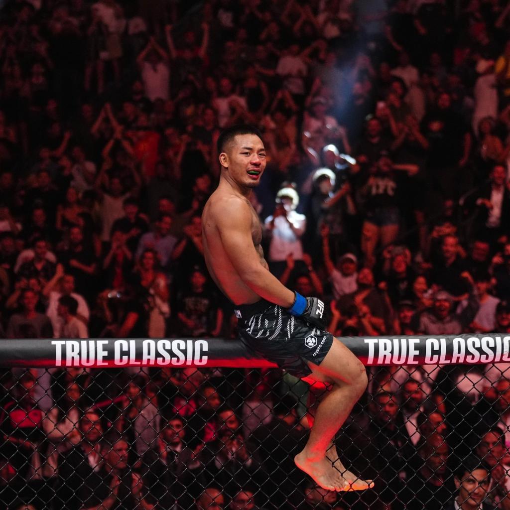 Joshua Van domine Brandon Royval au terme d’un duel acharné et entre dans la course au titre chez les poids mouches | UFC 317 Joshua Van domine Brandon Royval au terme d’un duel acharné et entre dans la course au titre chez les poids mouches | UFC 317