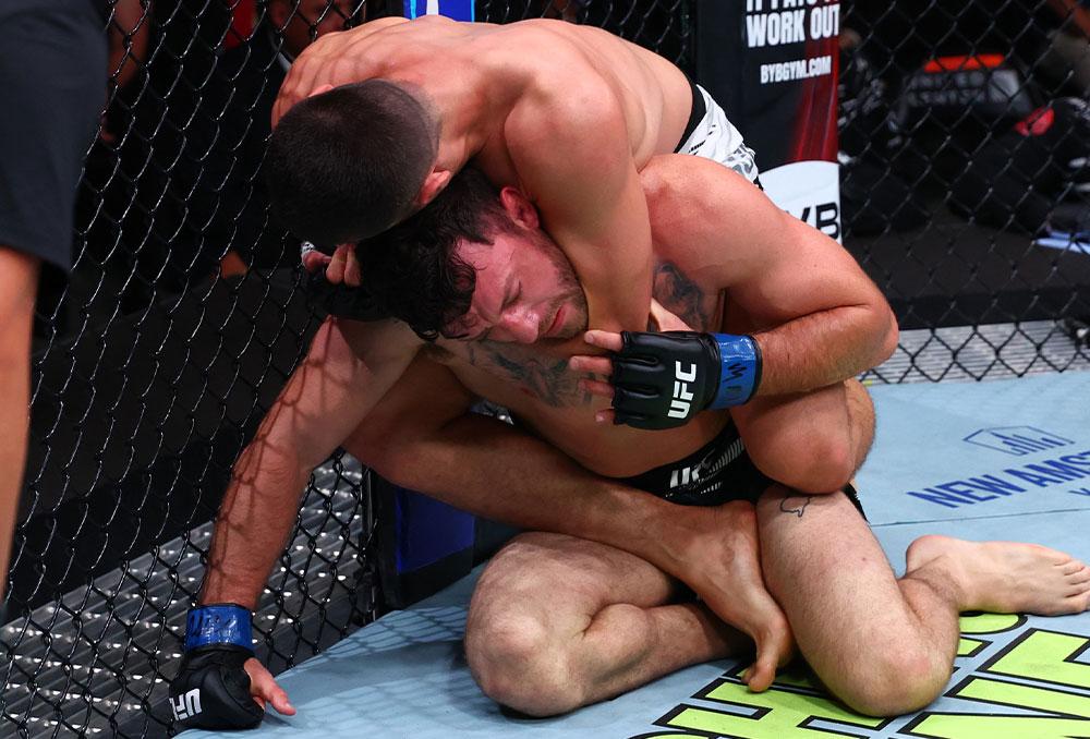 Baisangur Susurkaev réussit une entrée fracassante en soumettant Eric Nolan au deuxième round | UFC 319