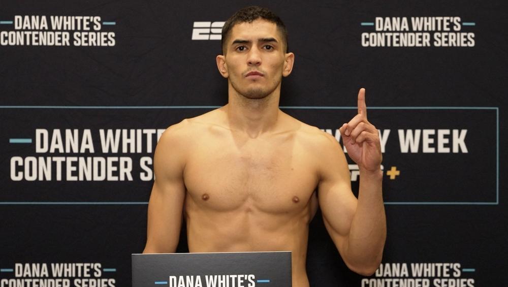 Tommy Cuozzi et Ramiro Jimenez, deux combattants invaincus, pour un seul contrat UFC | DWCS 78 Tommy Cuozzi et Ramiro Jimenez, deux combattants invaincus, pour un seul contrat UFC | DWCS 78