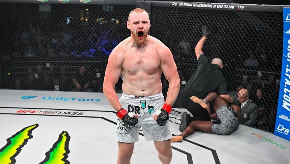 Alik Lorenz, la machine à K.O. face à son test ultime : sa puissance suffira-t-elle contre Abdulrakhman Yakhyaev ? | DWCS 79 Alik Lorenz, la machine à K.O. face à son test ultime : sa puissance suffira-t-elle contre Abdulrakhman Yakhyaev ? | DWCS 79