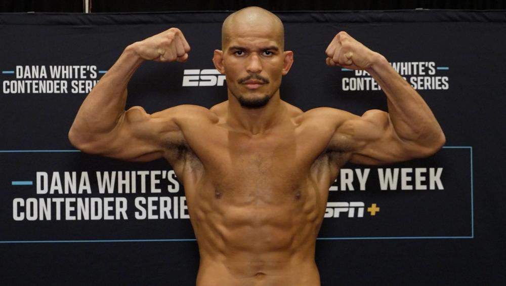Mahamed Aly et Iwo Baraniewski risquent leur fiche parfaite pour un contrat UFC | DWCS 82 Mahamed Aly et Iwo Baraniewski risquent leur fiche parfaite pour un contrat UFC | DWCS 82