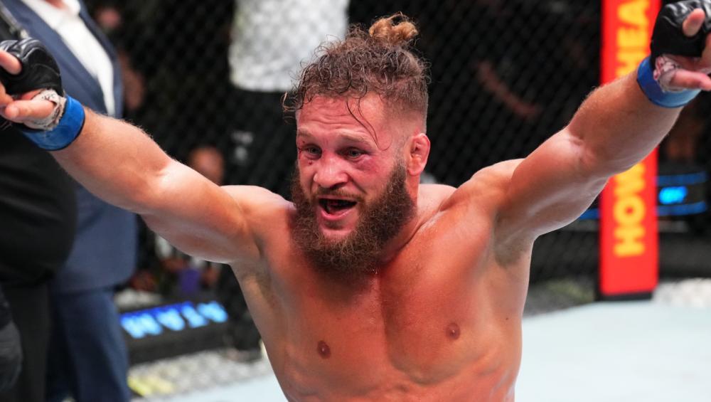 Analyse : comment Rafael Fiziev pourrait surprendre dans le main event contre Charles Oliveira Analyse : comment Rafael Fiziev pourrait surprendre dans le main event contre Charles Oliveira