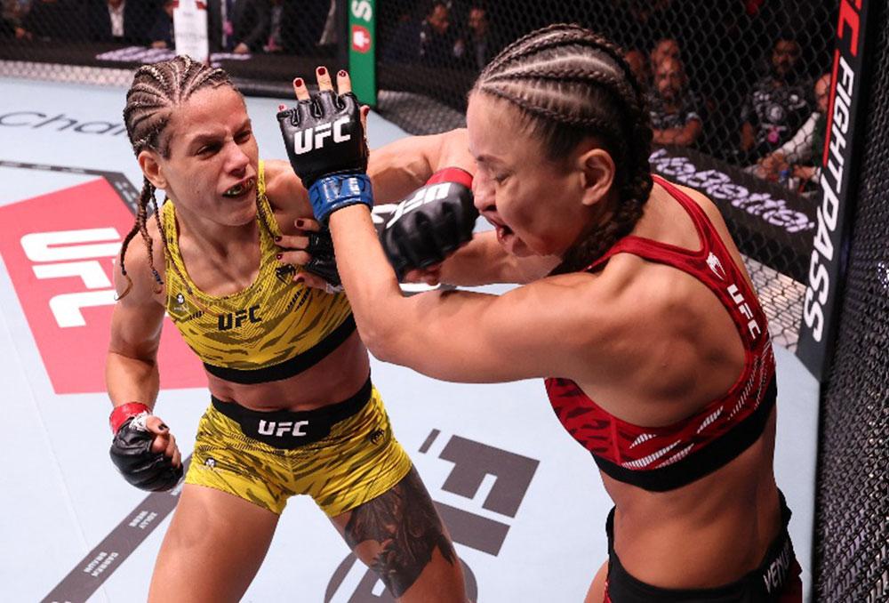 Julia Polastri surclasse Karolina Kowalkiewicz et confirme son ascension | UFC Rio de Janeiro Julia Polastri surclasse Karolina Kowalkiewicz et confirme son ascension | UFC Rio de Janeiro