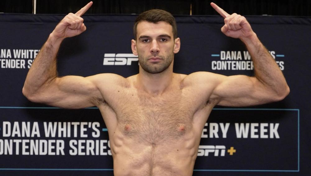 L'invaincu Mario Mingaj met son bilan parfait en jeu face à Wes Schultz | DWCS 86 L'invaincu Mario Mingaj met son bilan parfait en jeu face à Wes Schultz | DWCS 86