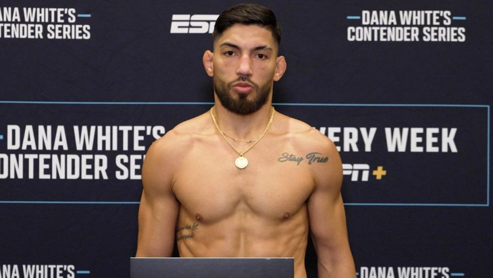 Michael Oliveira affronte Victor Valenzuela dans un choc de strikers | DWCS 86 Michael Oliveira affronte Victor Valenzuela dans un choc de strikers | DWCS 86