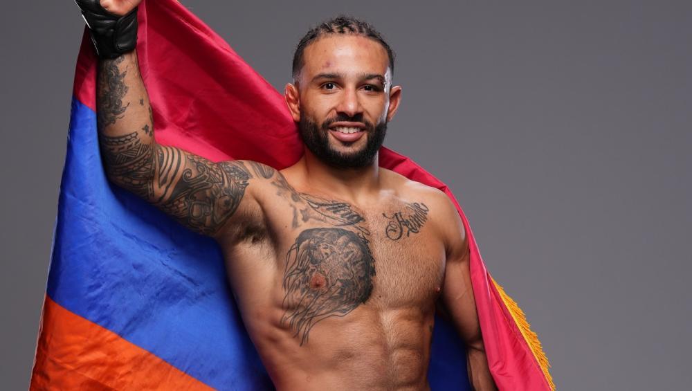 Après sa défaite, Isaac Dulgarian vise un retour en force contre l'invaincu Yadier DelValle | UFC Vegas 110 Après sa défaite, Isaac Dulgarian vise un retour en force contre l'invaincu Yadier DelValle | UFC Vegas 110