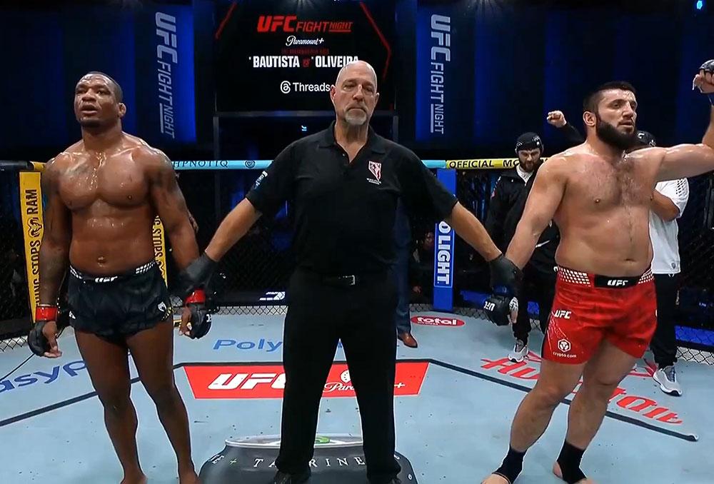 La passivité inquiétante de Jailton Almeida lui coûte la victoire face à Rizvan Kuniev | UFC Fight Night 266 La passivité inquiétante de Jailton Almeida lui coûte la victoire face à Rizvan Kuniev | UFC Fight Night 266