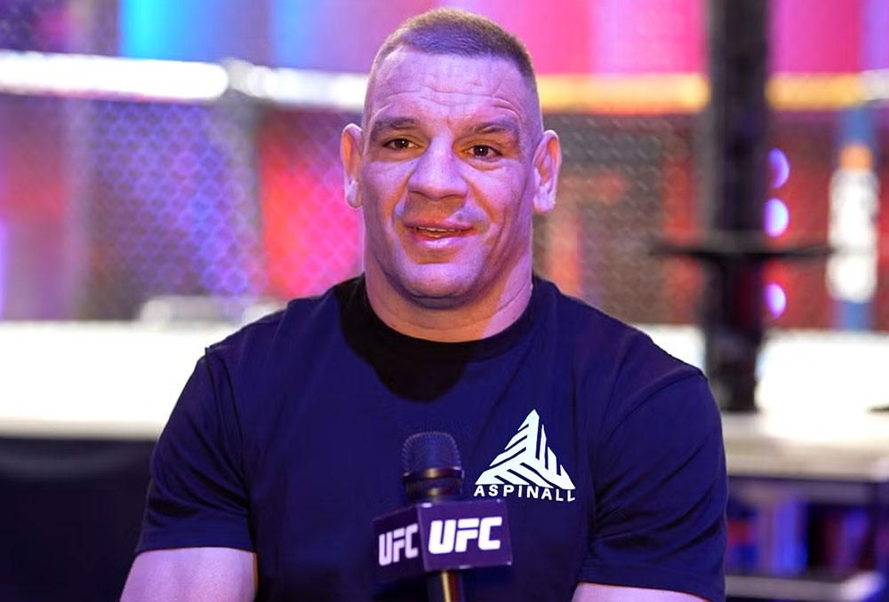 Serghei Spivac mise sur son grappling d'élite pour neutraliser la puissance de KO d’Ante Delija | UFC Fight Night 267 Serghei Spivac mise sur son grappling d'élite pour neutraliser la puissance de KO d’Ante Delija | UFC Fight Night 267