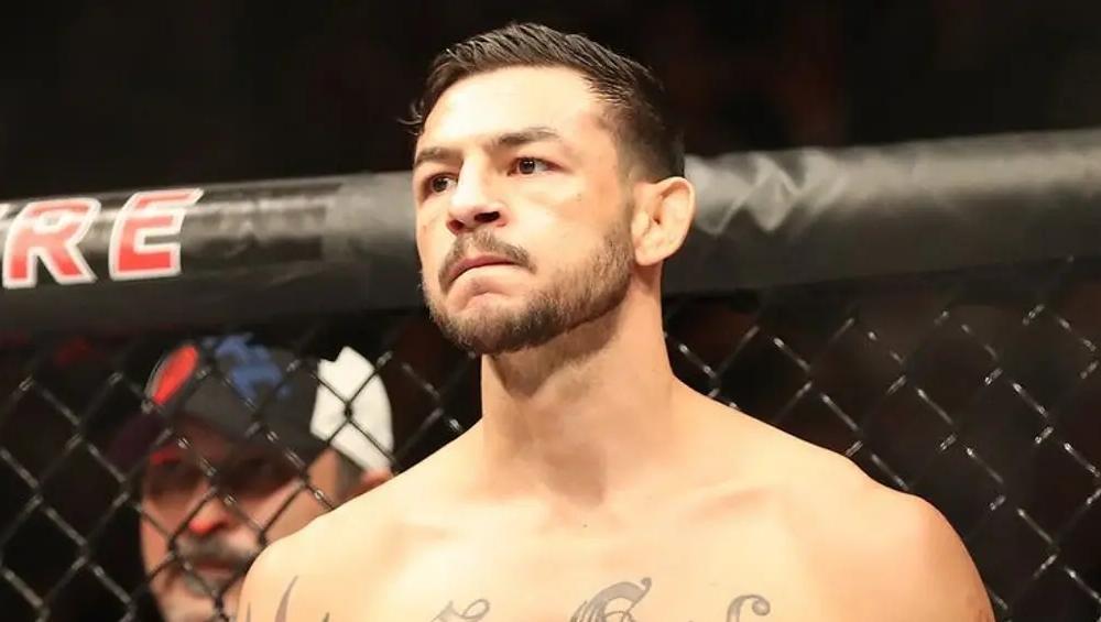 Cub Swanson privilégie le spectacle une dernière fois en acceptant le défi risqué de Nate Landwehr à l'UFC 327 Cub Swanson privilégie le spectacle une dernière fois en acceptant le défi risqué de Nate Landwehr à l'UFC 327