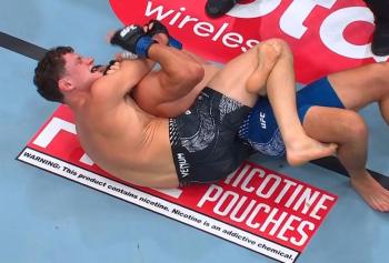 UFC Oklahoma City : Chase Hooper renoue avec le succès et soumet Mitch Ramirez au premier round