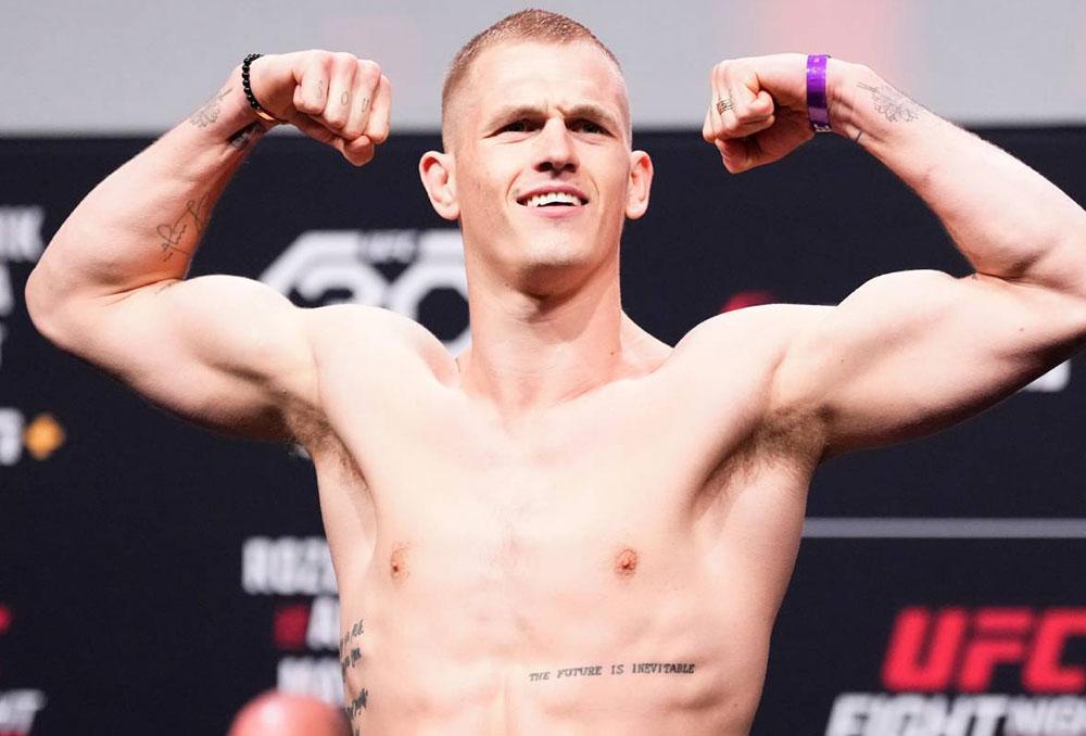 UFC 330 : Ian Machado Garry compare son affrontement contre Islam Makhachev à l'exploit de Conor McGregor face à Jose Aldo