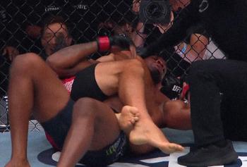 UFC 330 : Acclamé par son public, Dustin Stoltzfus finalise Mansur Abdul-Malik par soumission au 2e round