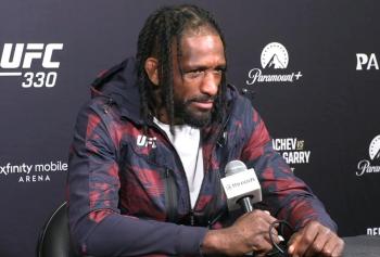 UFC 330 : Neil Magny savoure sa 25e victoire à l'UFC sous les yeux de sa mère et vise le record de Jim Miller