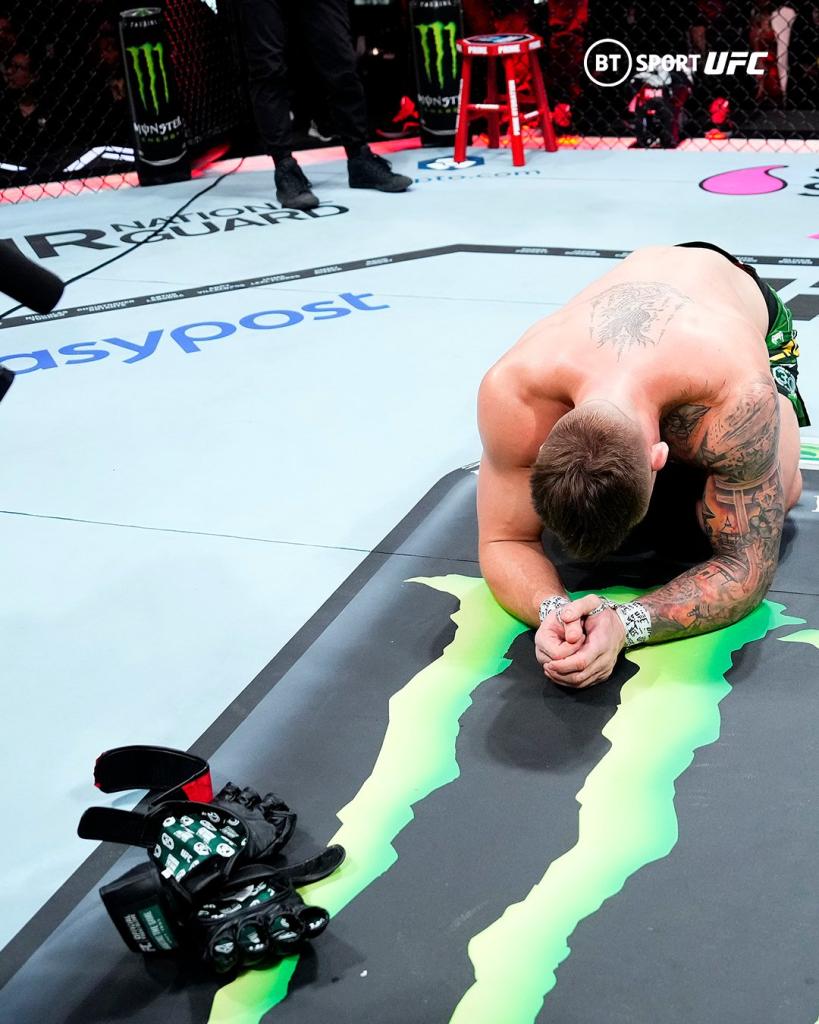 Alonzo Menifield remporte la victoire par soumission pour régler son compte à Jimmy Crute | UFC 290