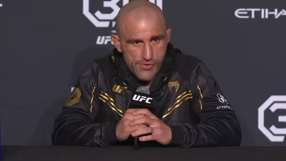 Alexander Volkanovski révèle ses émotions et explique pourquoi il a accepté le combat  | UFC 294