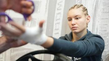Viktoriia Dudakova cherche des réponses dans l'Octogone | UFC on ESPN 54