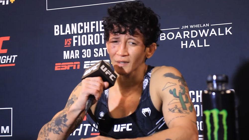 Virna Jandiroba espère un “peu de clémence” de la part des matchmakers pour son prochain combat | UFC on ESPN 54