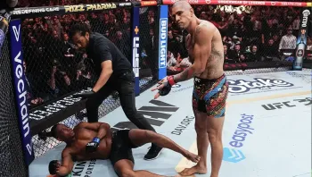 Jamahal Hill ne digère pas la célébration d'Alex Pereira après son KO à l'UFC 300