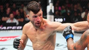 Julian Erosa s'impose par guillotine choke au 1er round contre Christian Rodriguez | UFC on ESPN 59