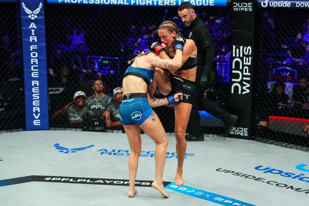 Dakota Ditcheva écrase Jena Bishop et se prépare pour la finale contre Taila Santos | PFL 7 2024 Playoffs