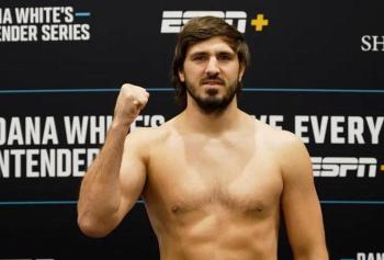 Artem Vakhitov dévalorise la performance d'Alex Pereira à l'UFC 307