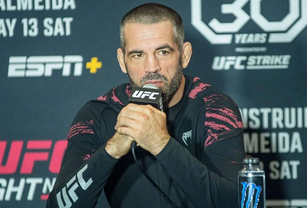 Matt Brown critique la fusion PFL-Bellator : Un train en déroute et un modèle qui ne passionne personne