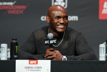 Kamaru Usman affirme qu’il reste un nom incontournable chez les poids mi-moyens 