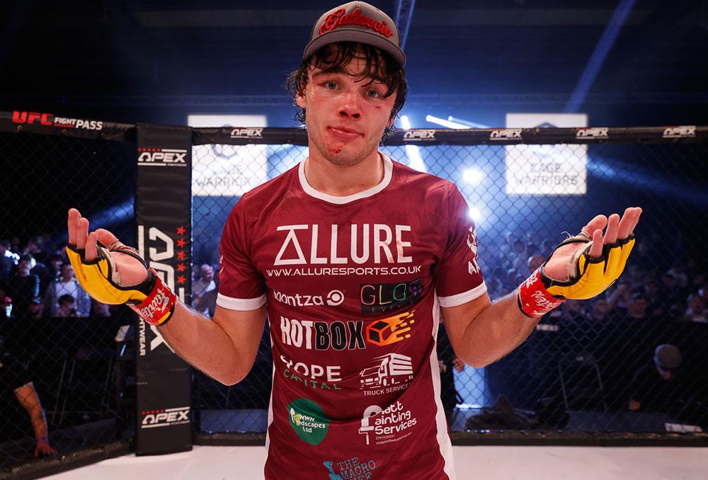 Luke Riley interpelle Dana White après sa victoire au Cage Warriors 185